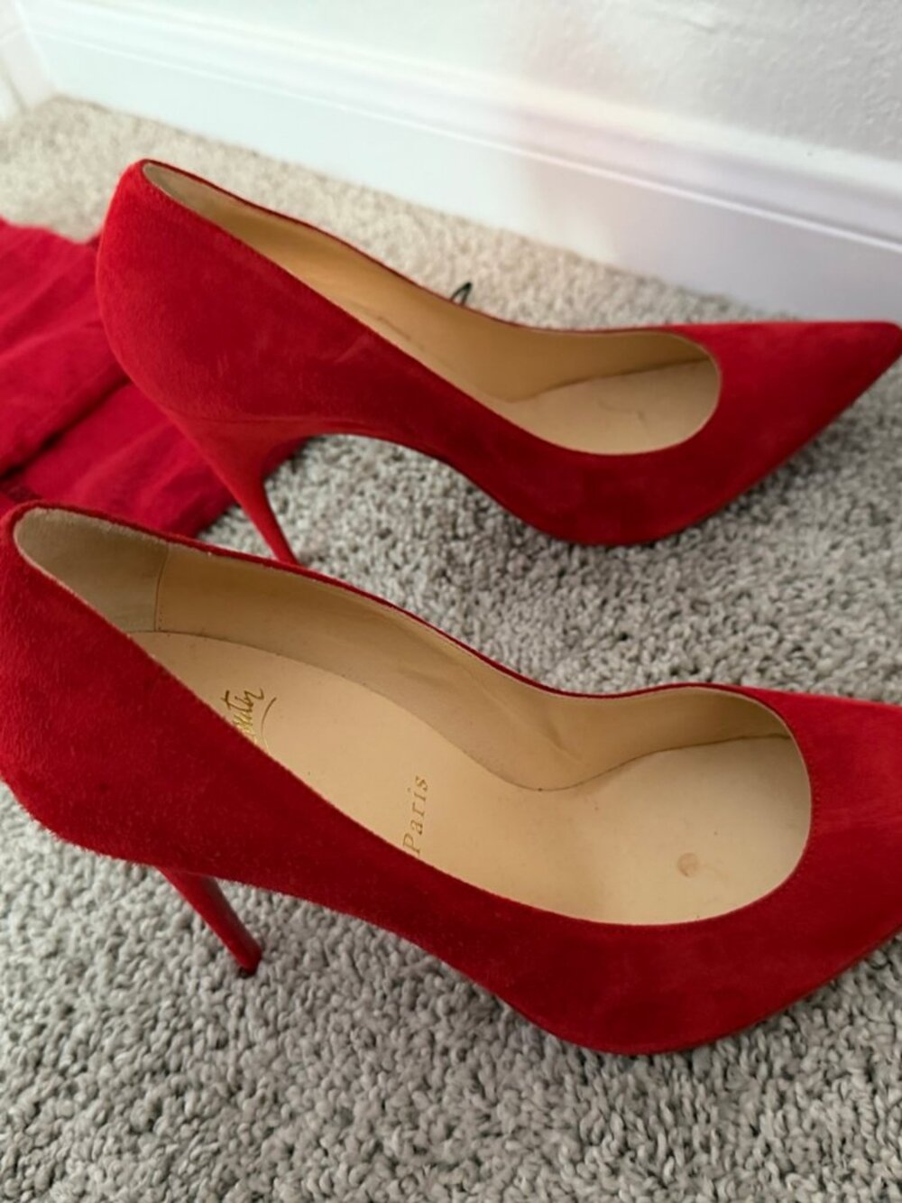 Christian Louboutin Pigalle Follies 100 Red Suede EU 40